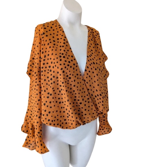 Max Edition Cropped Scooped neck Leopard Print Faux Wrap Bell Sleeve Ruffle Sz M - Picture 2 of 6